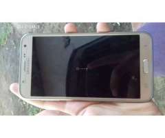 Vendo celular Samsung galaxy j7