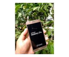 Samsung Galaxy J7-2016 Duos LTE PrÃ¡cticamente Nuevo