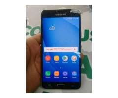 SAMSUNG J7