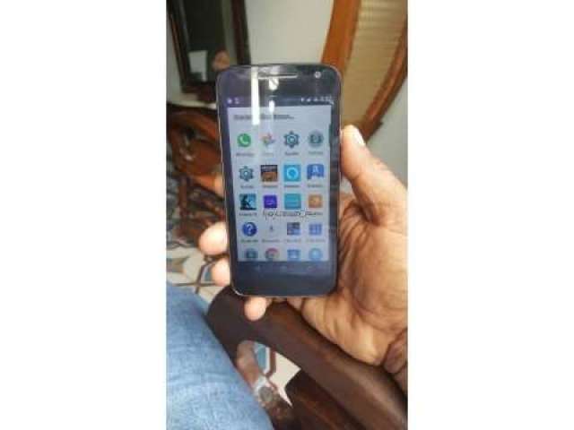 LO CAMBIO POR UN SAMSUNG Y DOY BUELTO LO CAMBIO POR UN SAMSUNG Y DOY BUELTO